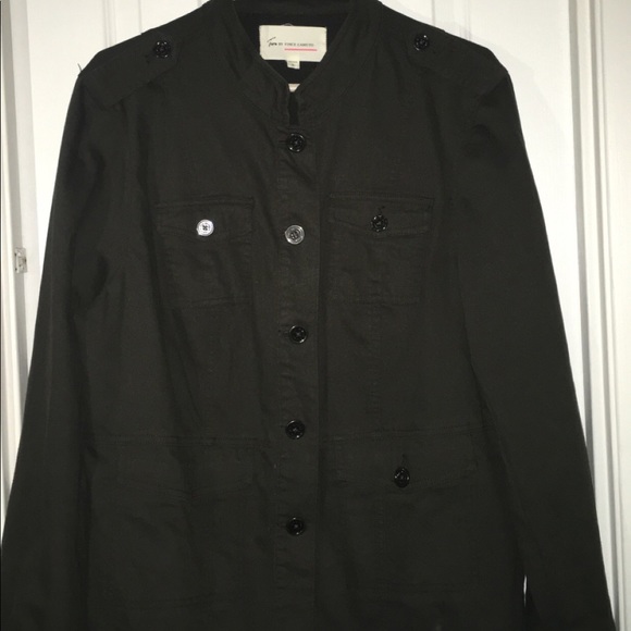 Vince Camuto Utility Jacket. - Picture 1 of 3